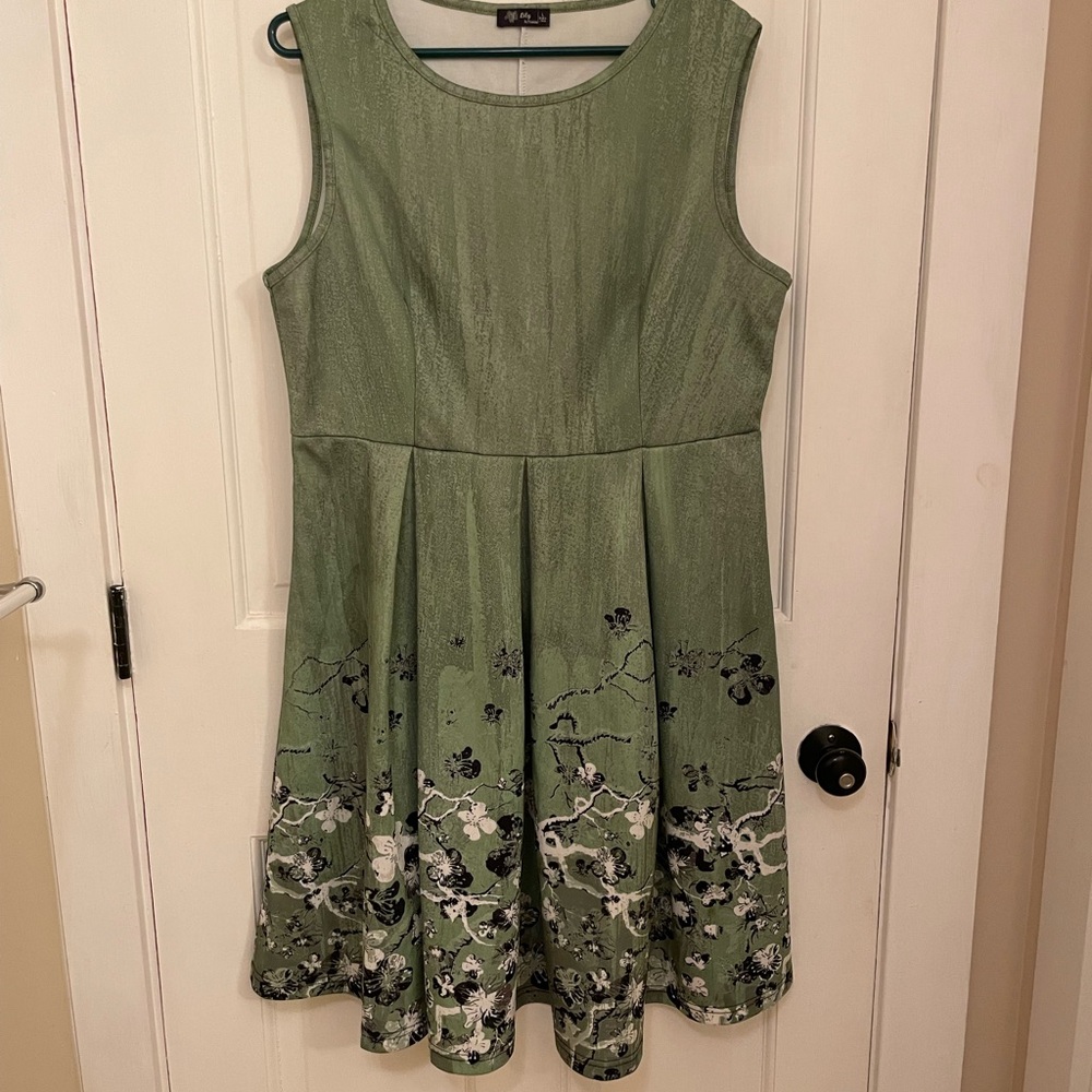 Chic Olive Floral Midi Dress